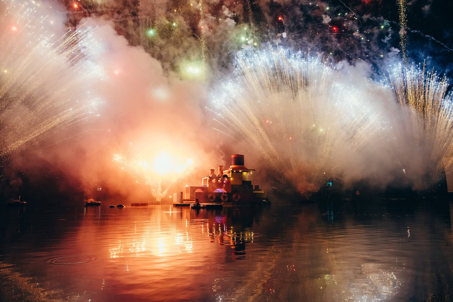 The Secret Garden Party ежегодный музыкальный фестиваль в Англии