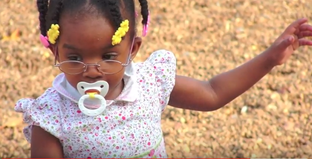 Can Baby Sleep With a Pacifier Learn From Experienced Gran Zallag