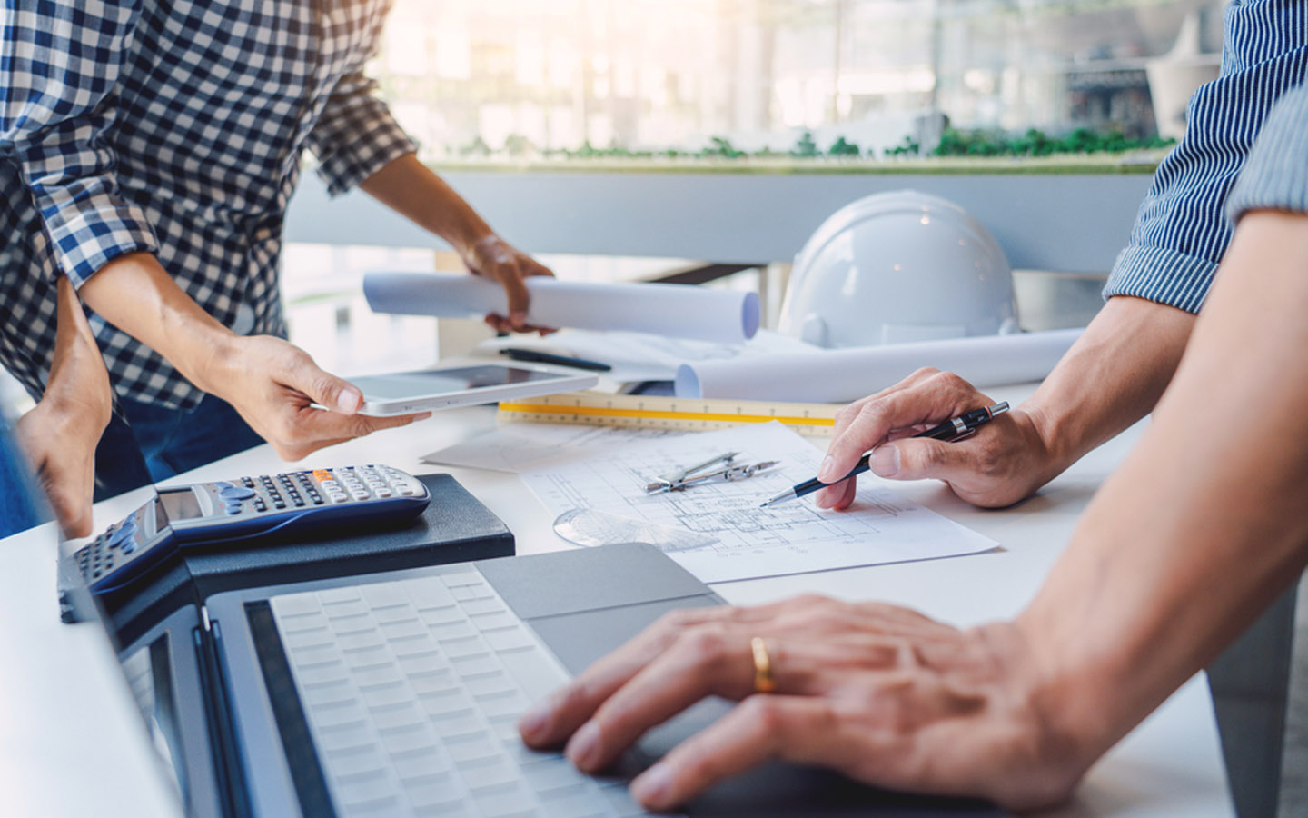 Finding the Right Contractor to Build Your Home Zameen Blog