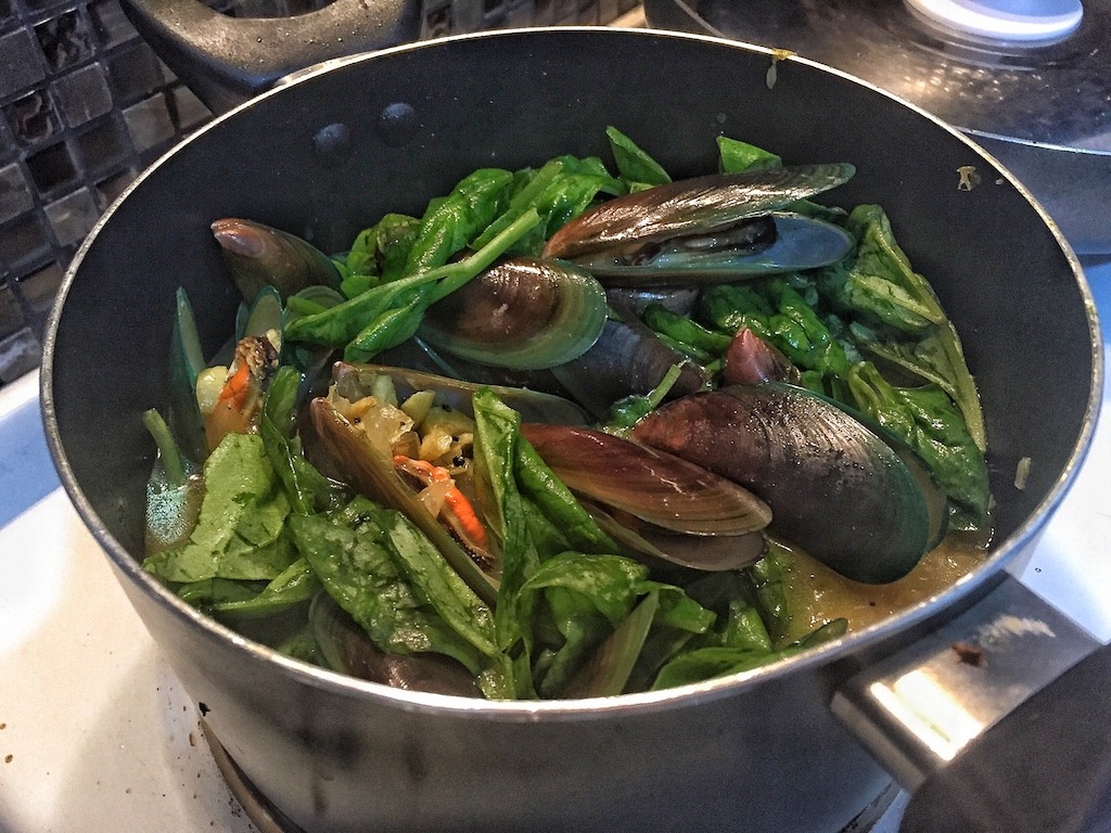 Keto Healthy Mussels Soup In Filipino Way Baran