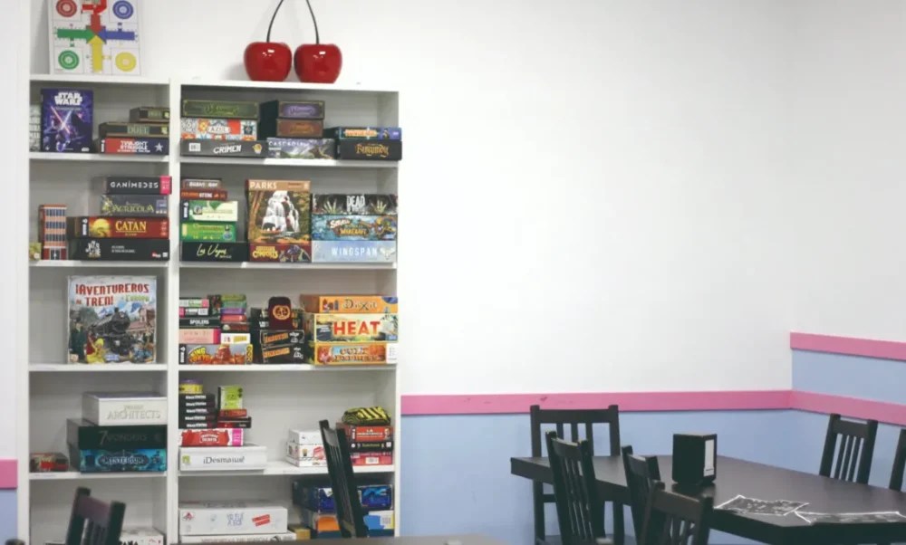 Board Game Bar el bar de los amantes de los juegos de mesa zarabanda