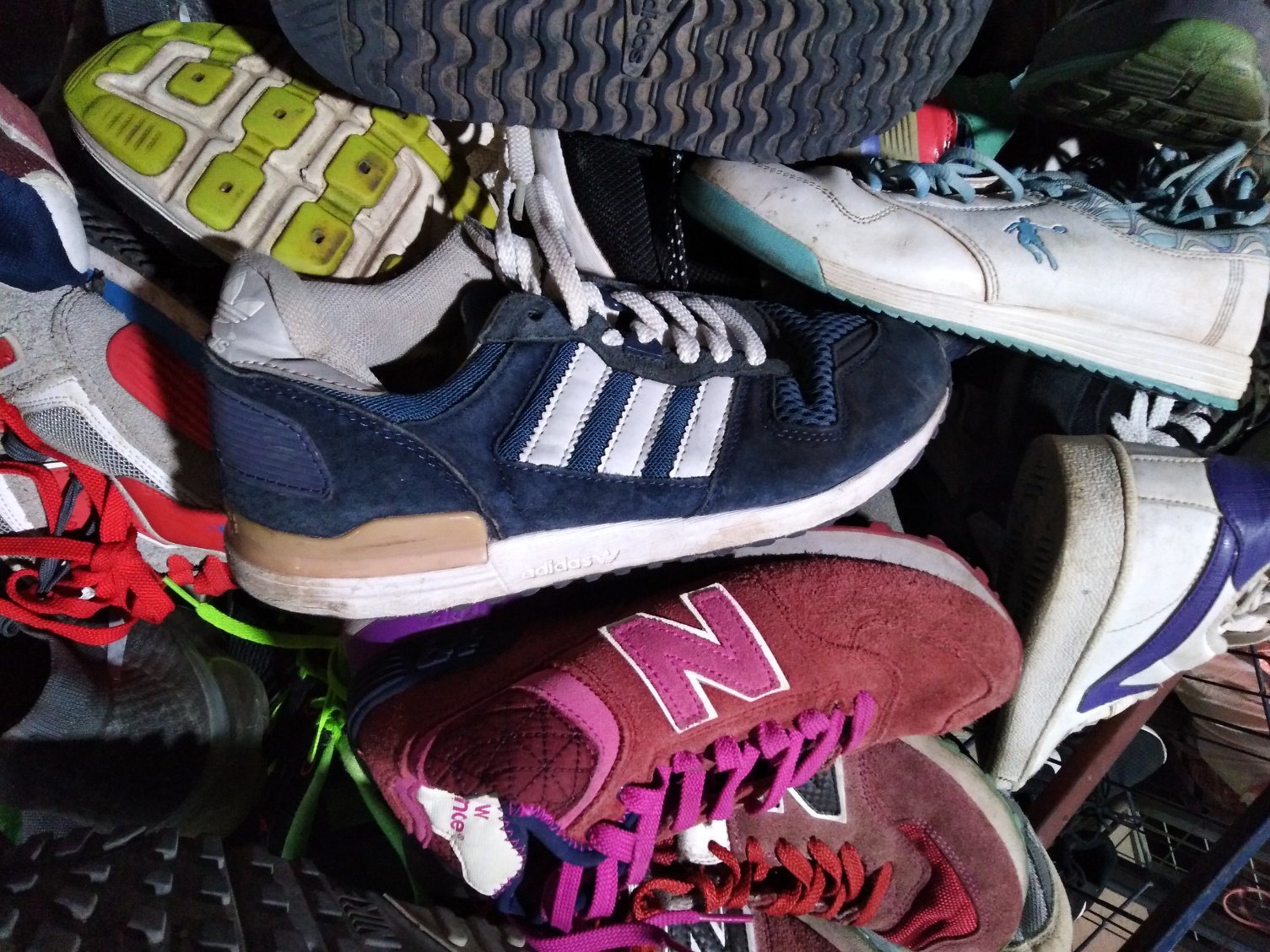 Buying shoes for resale from Mozambique Zim Business Ideas and Network (ZBIN)