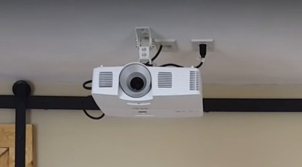 How to hang a projector screen from the ceiling? ZDclick