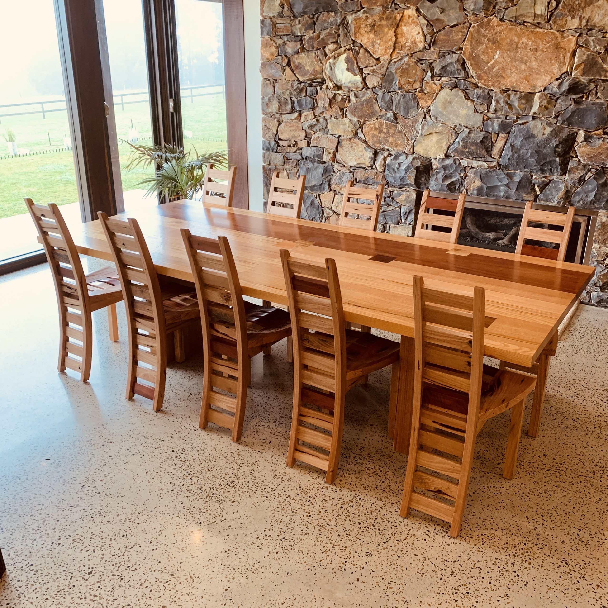 Free standing Zeb Walker Design