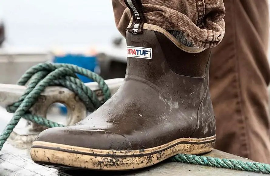 8 Best Fishing Boots In 2023 (NEW Buying Guide) Top Review