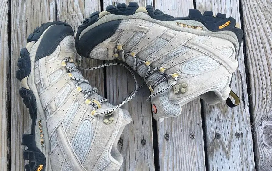 8 Best Hiking Boots For Wide Feet Top Super Buying Guide
