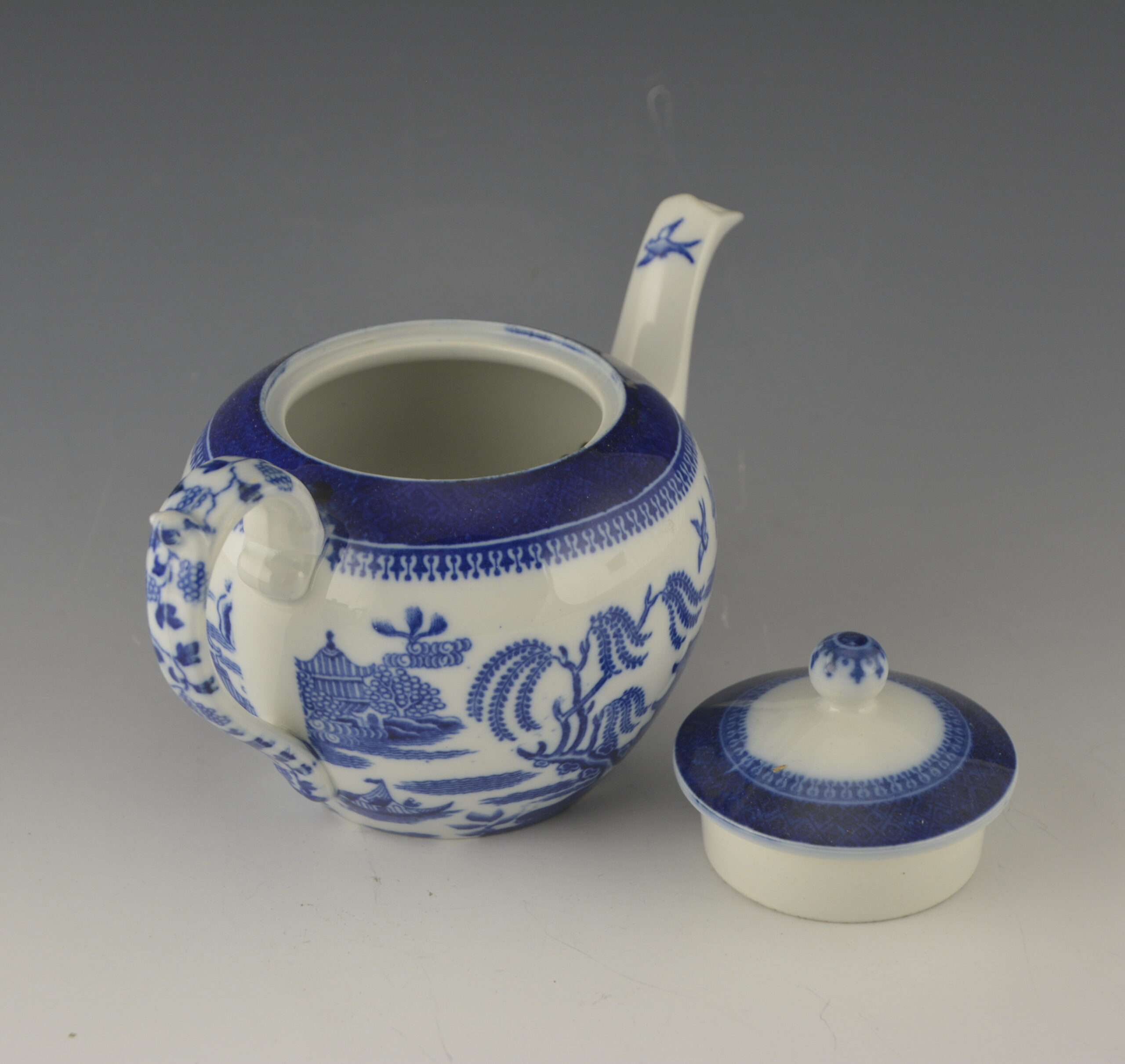 Teapot, Mandarin The Zeller Collection