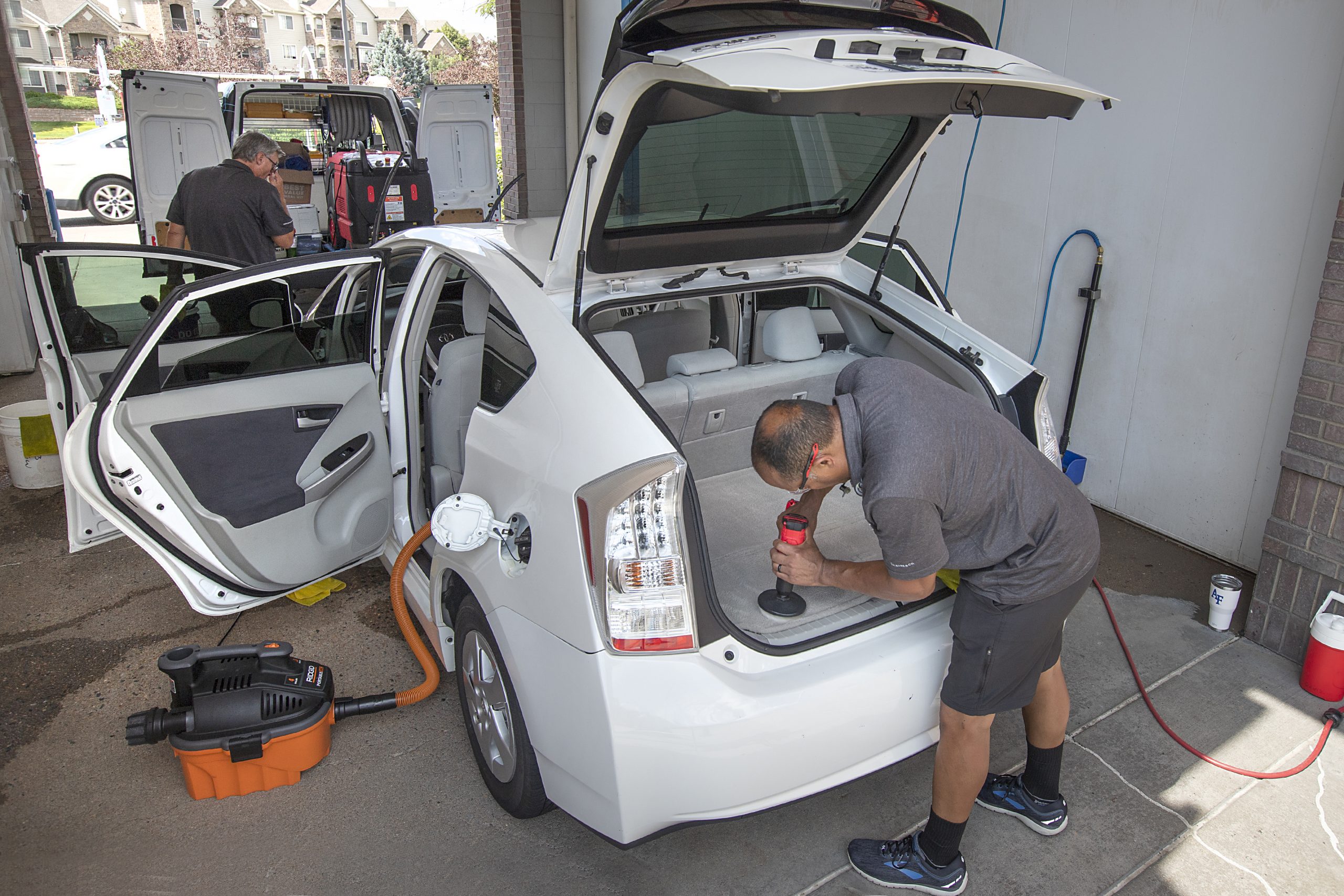 Zelo Car Wash Drive Clean. Drive Happy! Locally Owned