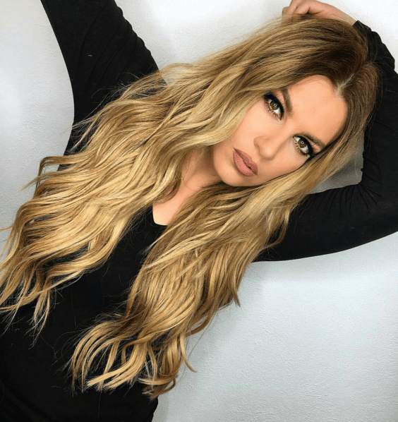 Leonora Jakupi ka një mesazh për shqiptarët (Foto)