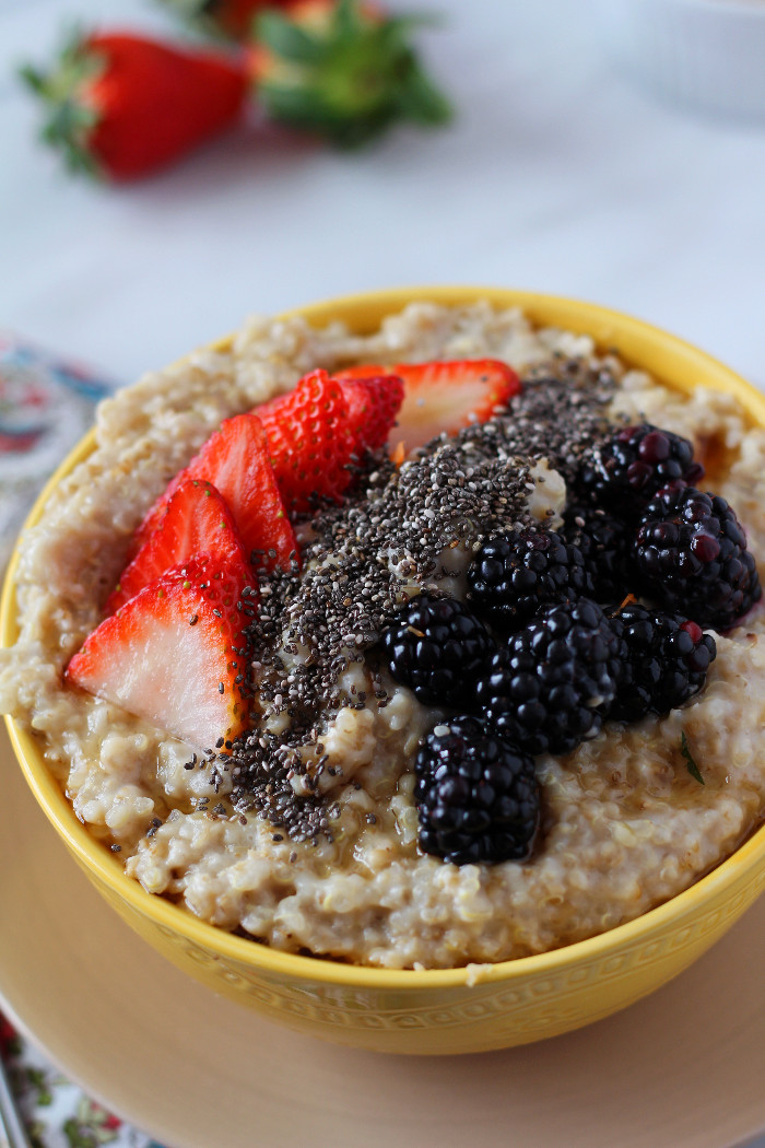 High Protein & Fiber Breakfast Quinoa Oatmeal Zen & Spice