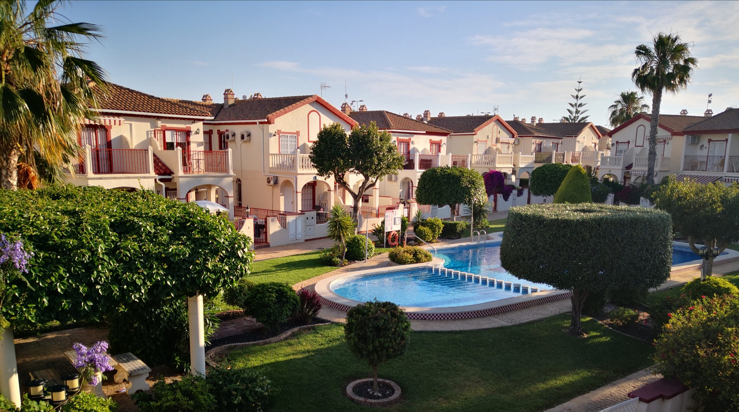 Zenia Golf II Community