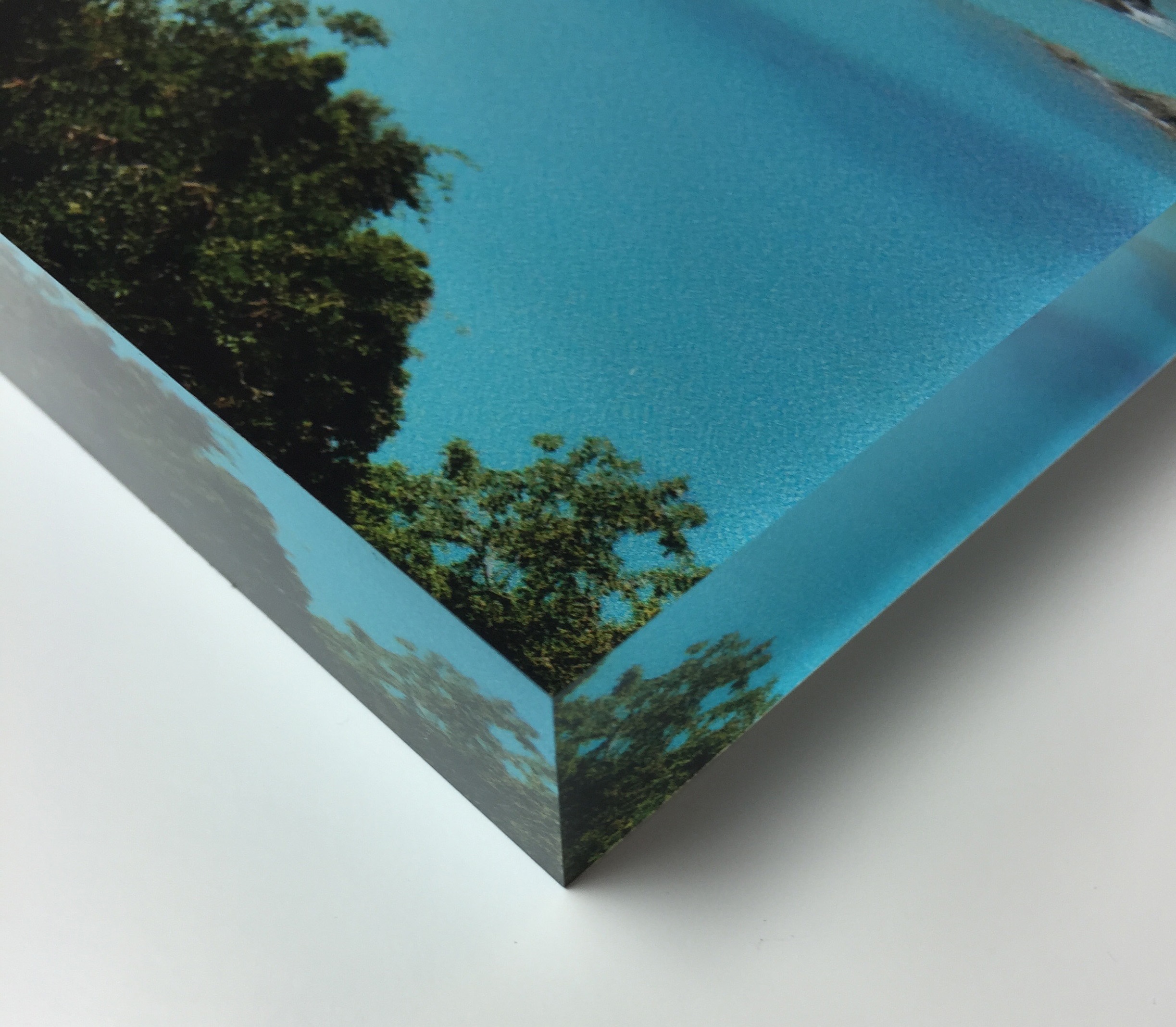 Impression sur Plexiglas pourquoi c'est mieux que les impressions sur