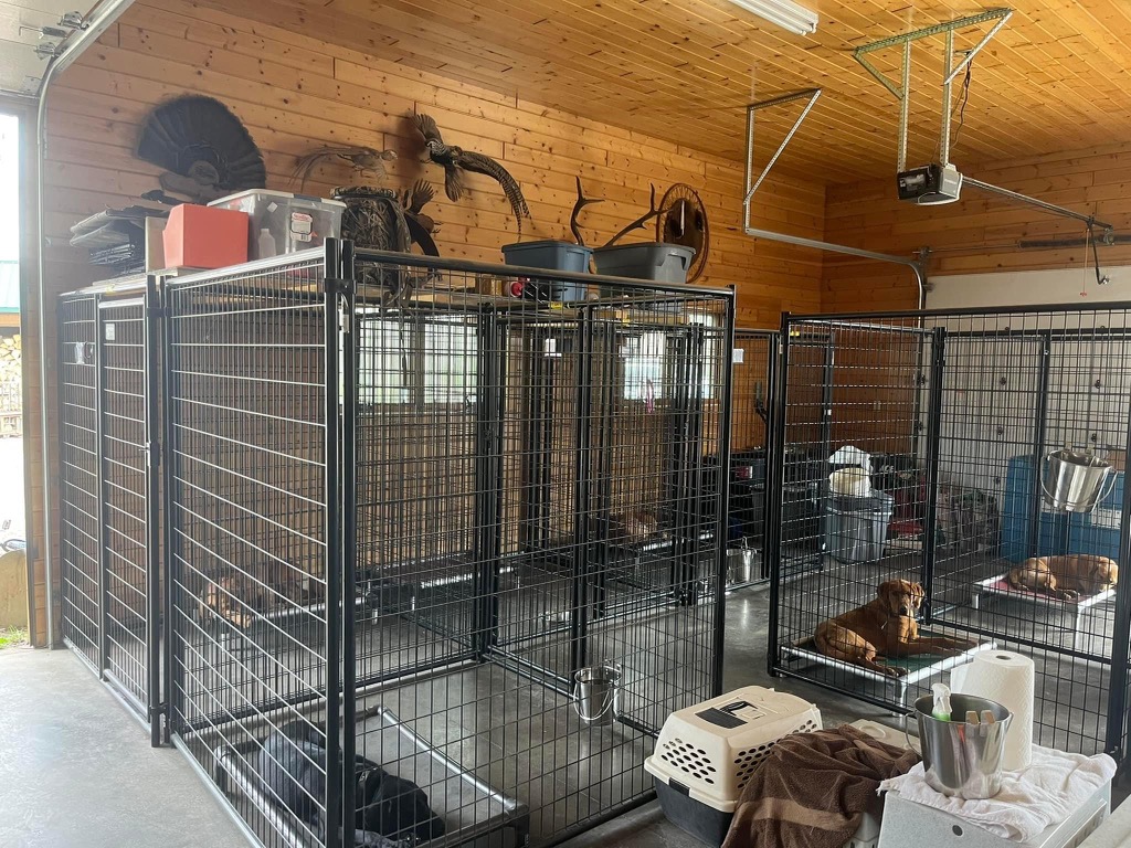 Puppy & Dog Kenneling Zenner Up North Kennels WI