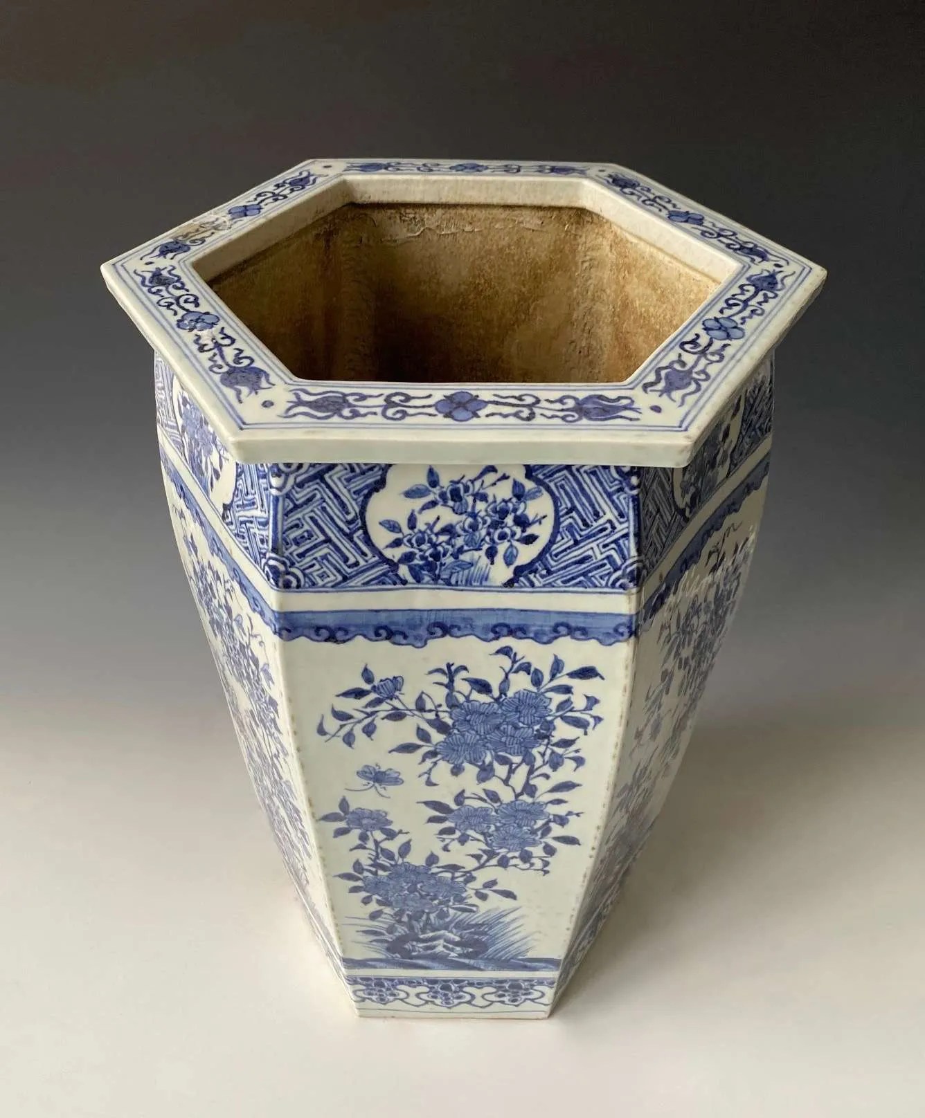 Chinese Antique Blue and White Porcelain Umbrella Stand Zentner