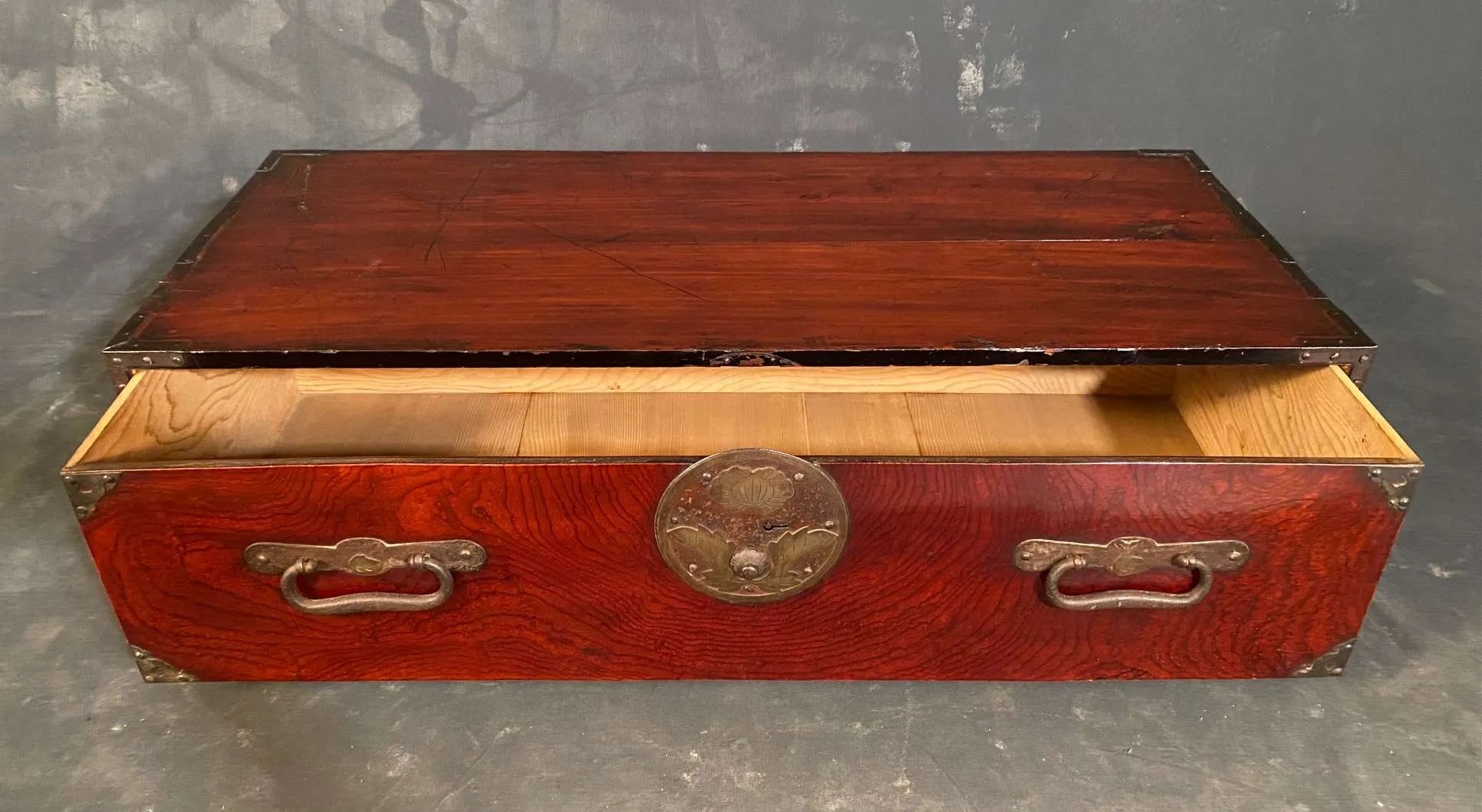 Antique Japanese Low Tansu 1 Drawer Keyaki Meiji Zentner Collection