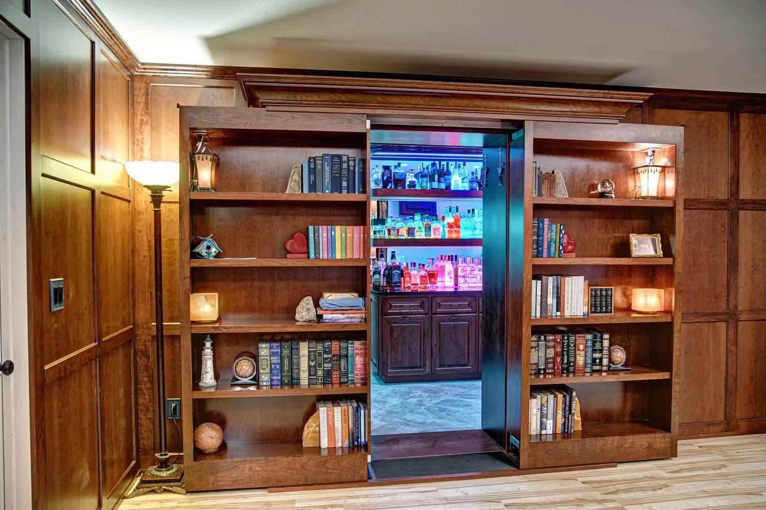 【まるでスパイ映画】世界でも稀有な「隠し扉のデザイナー」にインタビュー 0LDK美しい新築住宅・リノベーションの事例メディア