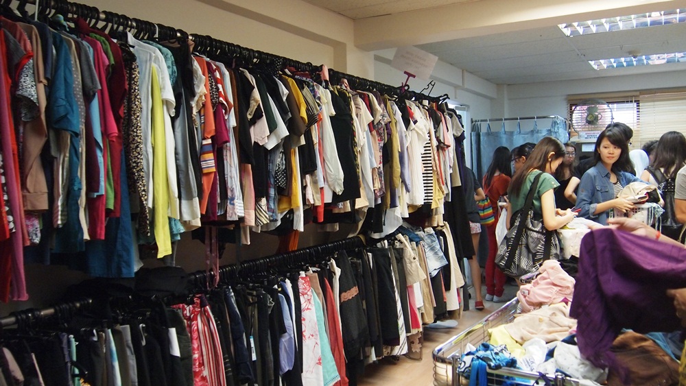 Where to donate or recycle your old clothes in Singapore • ZERRIN