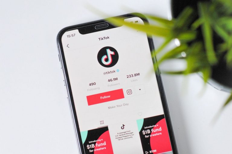 Què significa el símbol "FYP". TikTok? Zeru