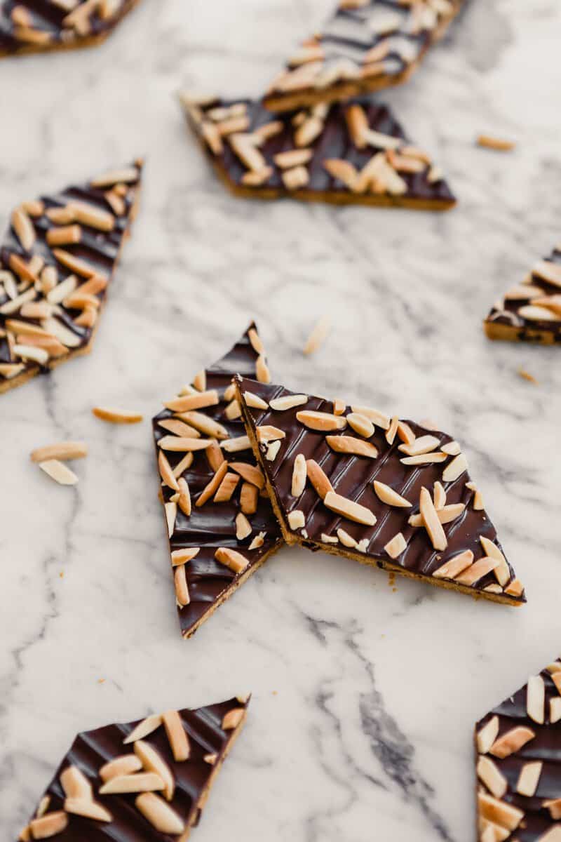 Easy Chocolate Cherry Cookie Bars — Zestful Kitchen