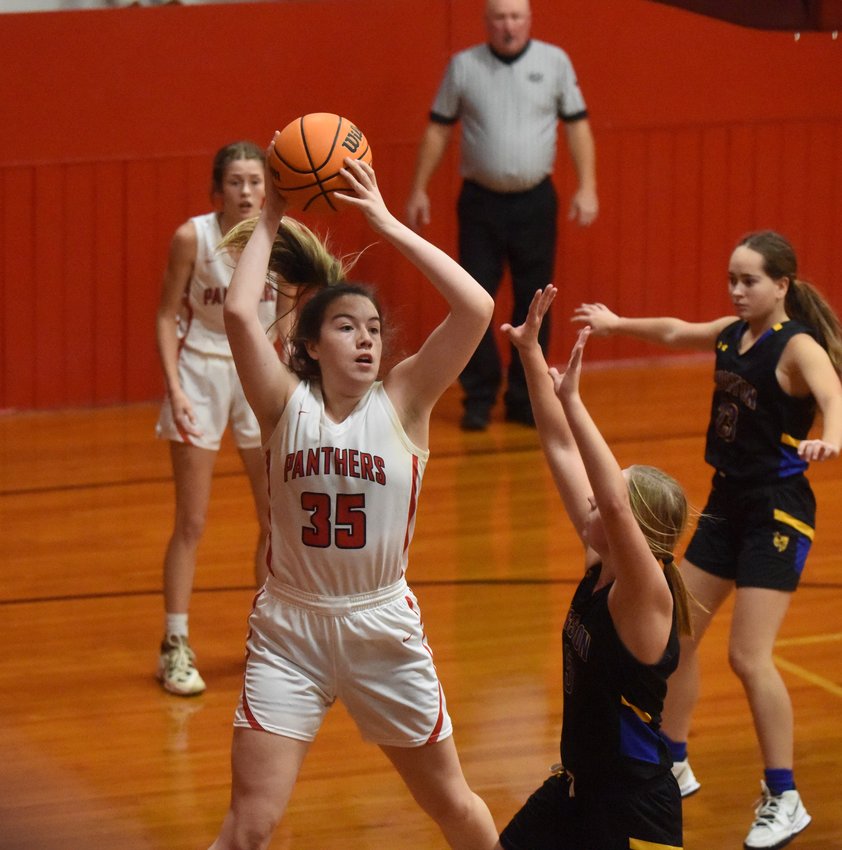 Basketball roundup Norfork girls, YS boys win in tourneys Baxter