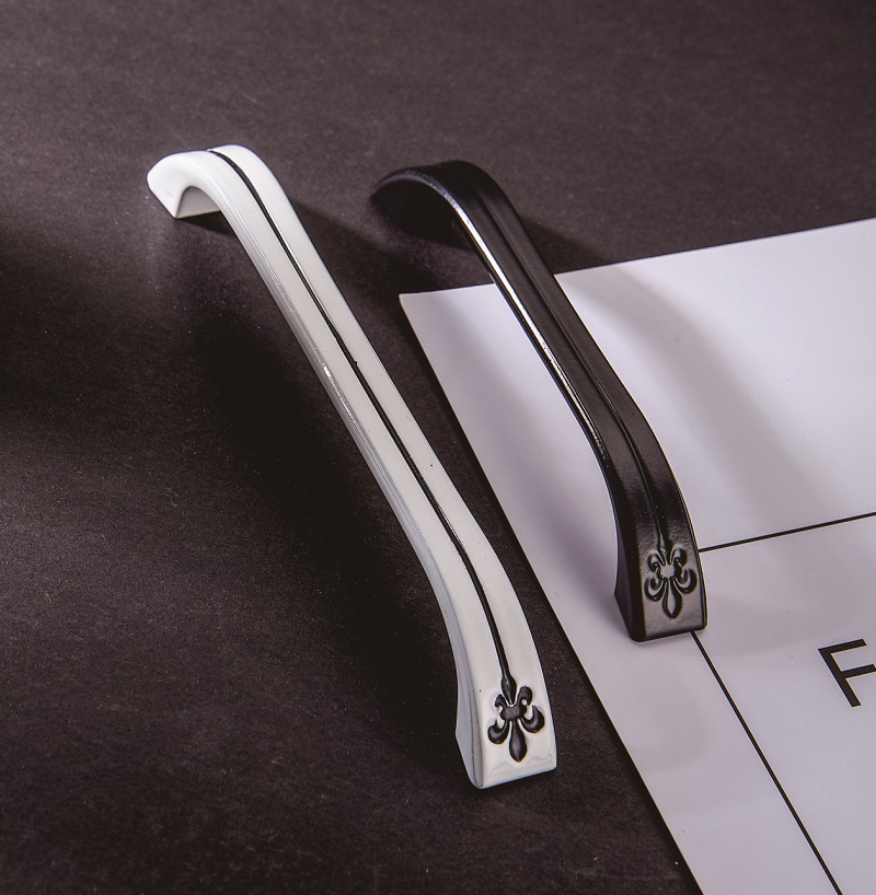 Simple black handle for 767 AMBA HARDWARE CO., LTD