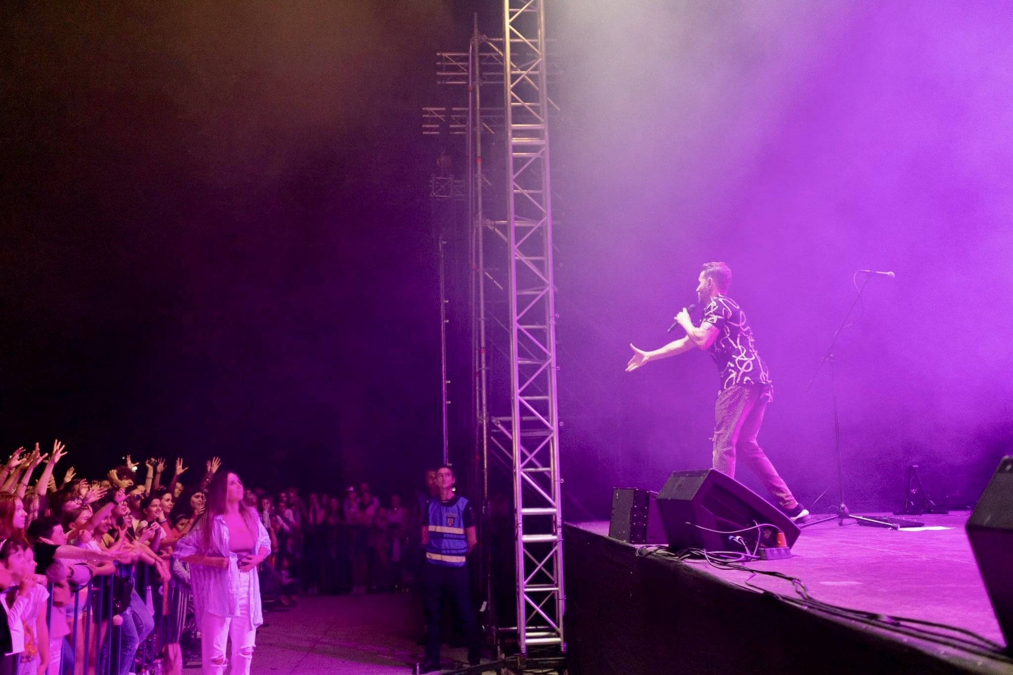 Cântăreț faimos din Pitești, dosar penal. A consumat cocaină și canabis și sa urcat la volan