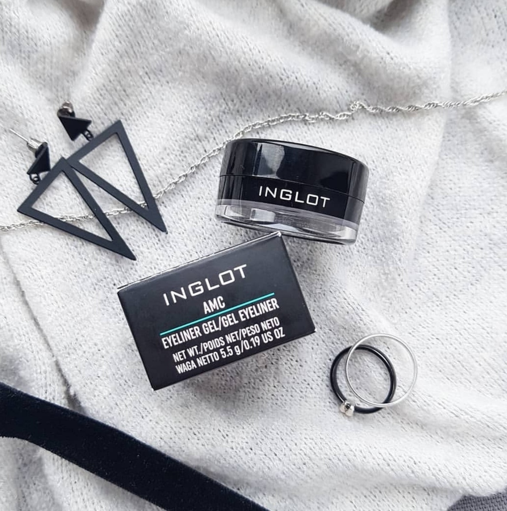 Inglot AMC Eyeliner Gel 77 Matte Black Review & Swatch Zig Zac Mania