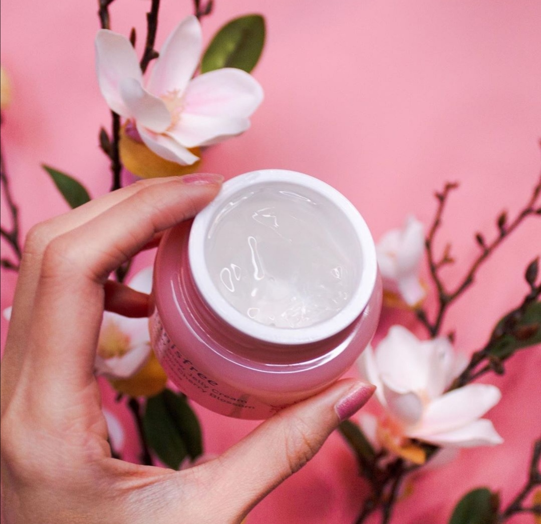 Innisfree Dewy Glow Jelly Cream Review Zig Zac Mania