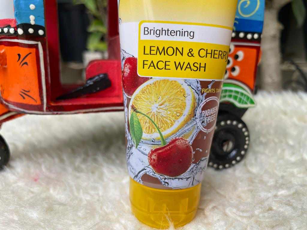 EverYuth Naturals Brightening Lemon & Cherry Face Wash Review Zig