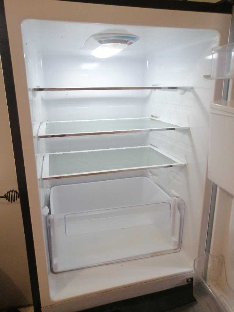 Capri fridge For Sale Zimbabwe