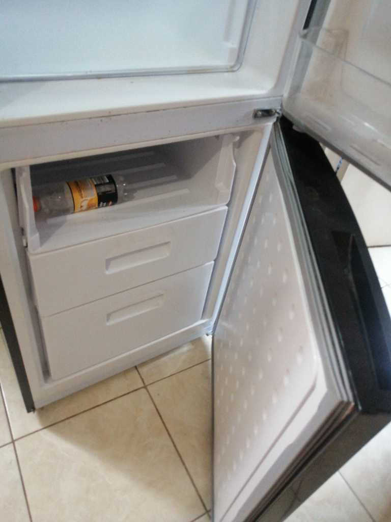 Capri fridge For Sale Zimbabwe