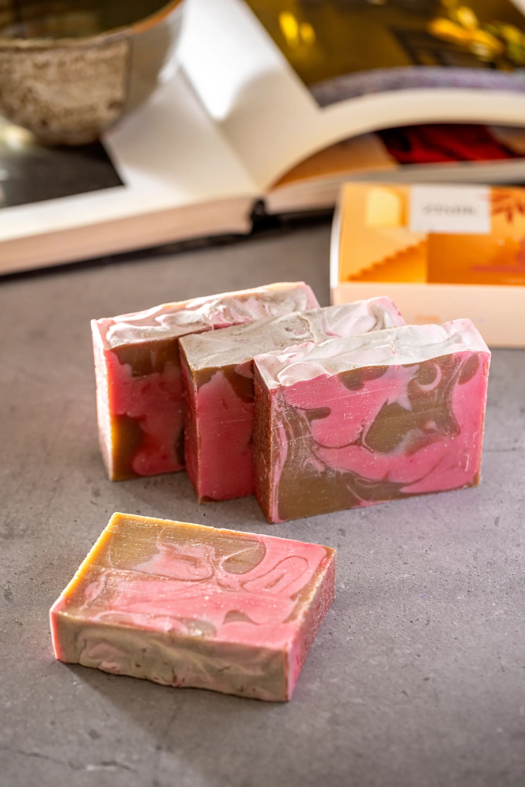 Beauty and the Bath zimik