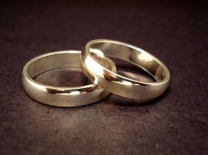 Homeless man who returned diamond engagement ring gets 150 000 reward