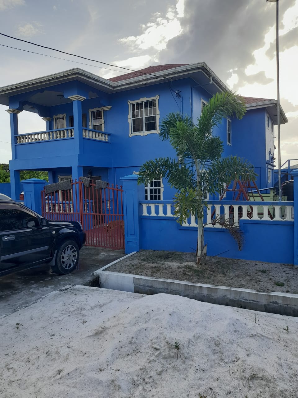 4 BEDROOM ECCLES E.B.D Zinctop Realty