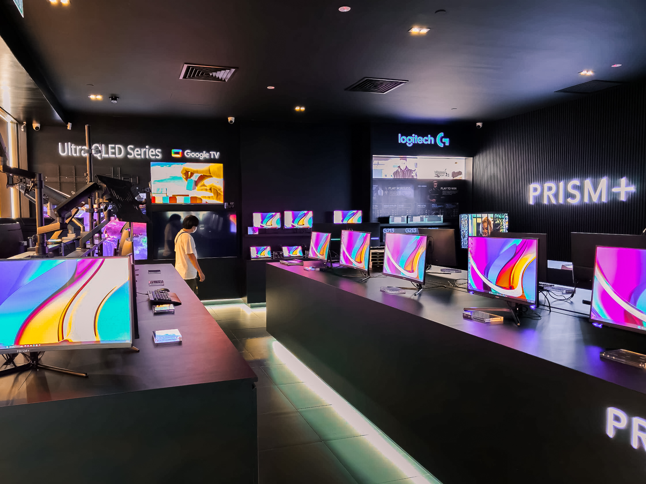 PRISM+在槟城Queensbay Mall开设全马第二大零售店：9月16日开幕、当天55寸4K电视只需RM1699！