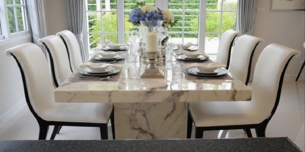 HOW TO CHOOSE THE RIGHT DINING TABLE FOR YOUR HOME