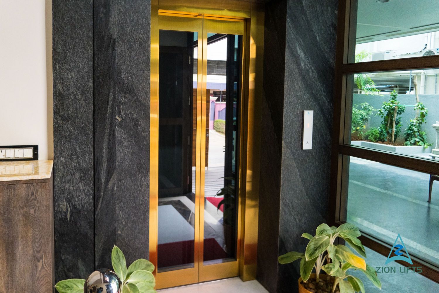 Automatic lifts in Hyderabad, Automatic hydraulic lift in Hyderabad