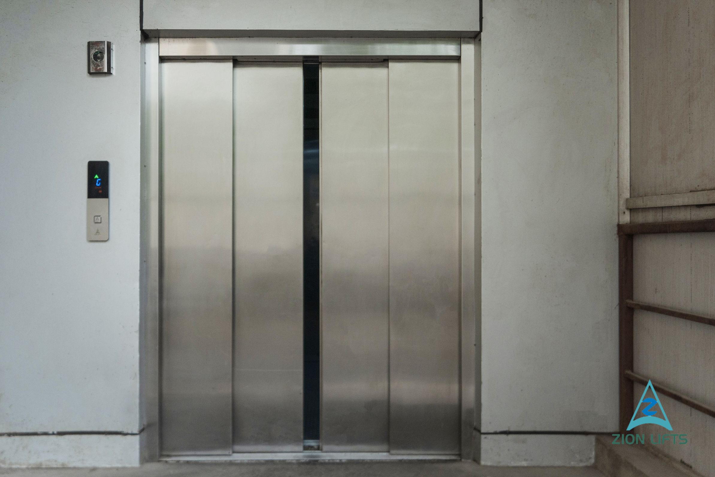 Automatic lifts in Hyderabad, Automatic hydraulic lift in Hyderabad