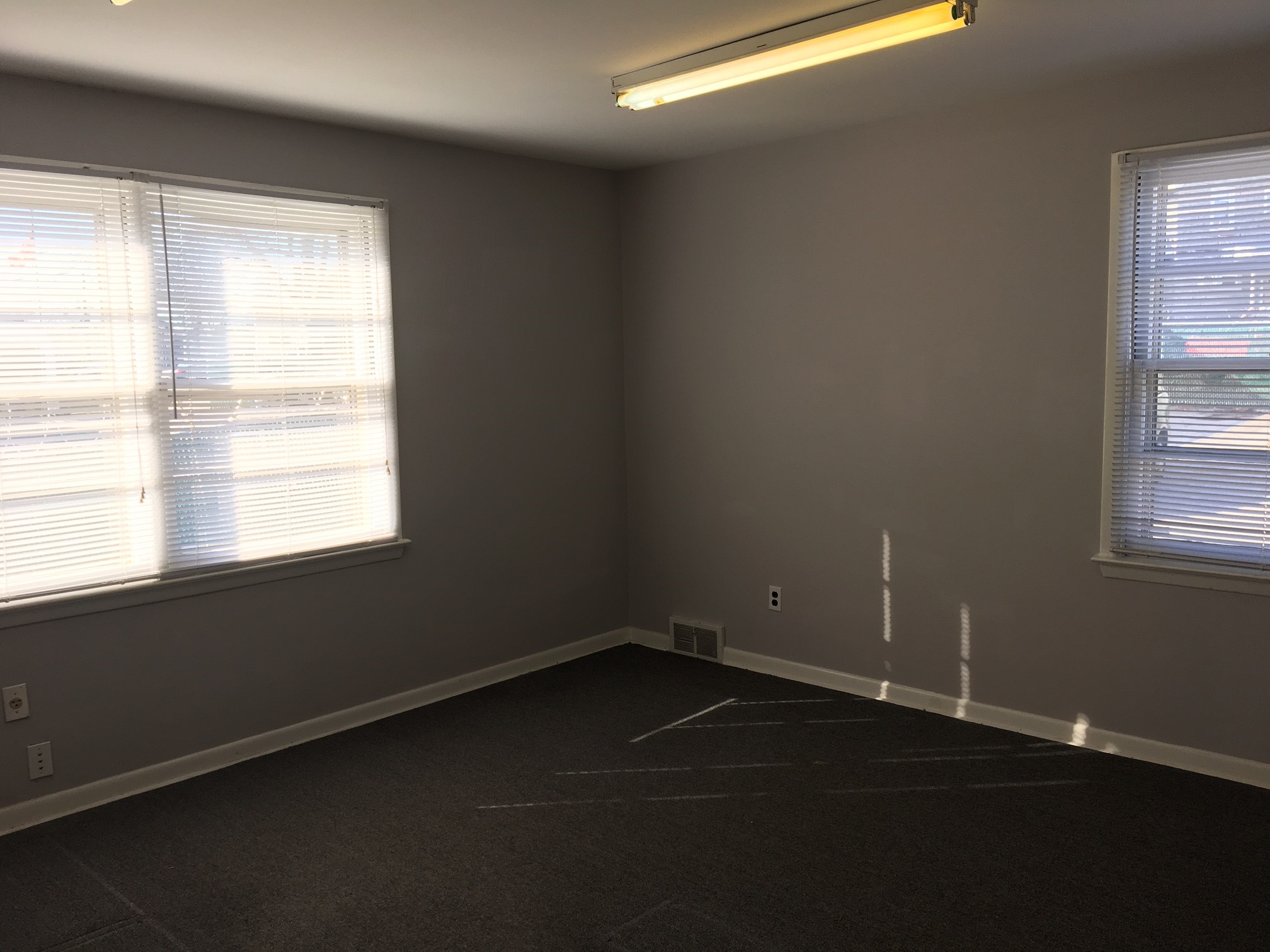 1,300 SF Retail/Office space in Norwood (RECENTLY RENOVATED) Zommick