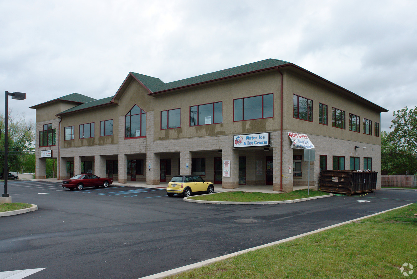 2,834 sf Retail Space in Norristown Zommick McMahon Commercial Real