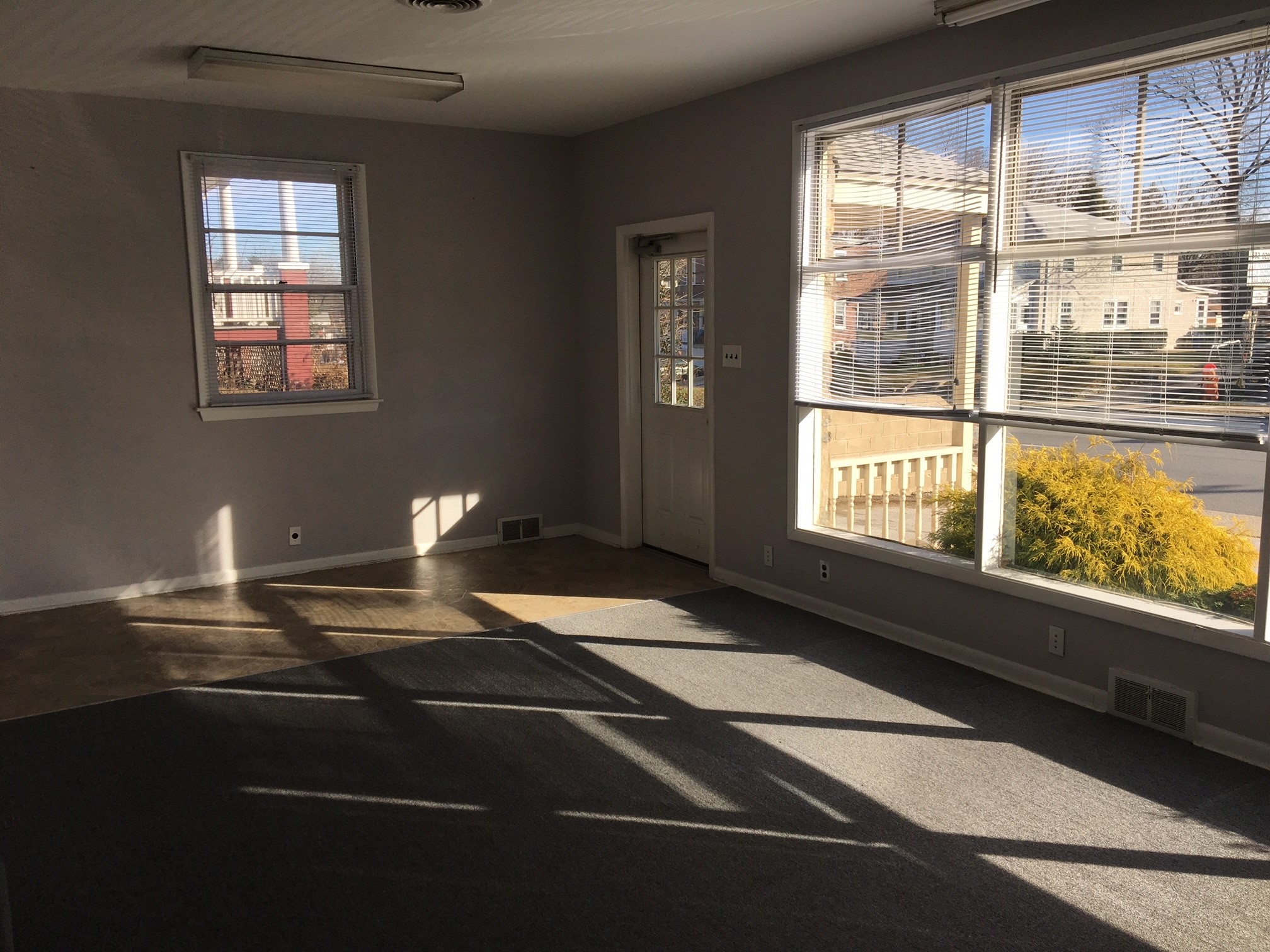 1,300 SF Retail/Office space in Norwood (RECENTLY RENOVATED) Zommick