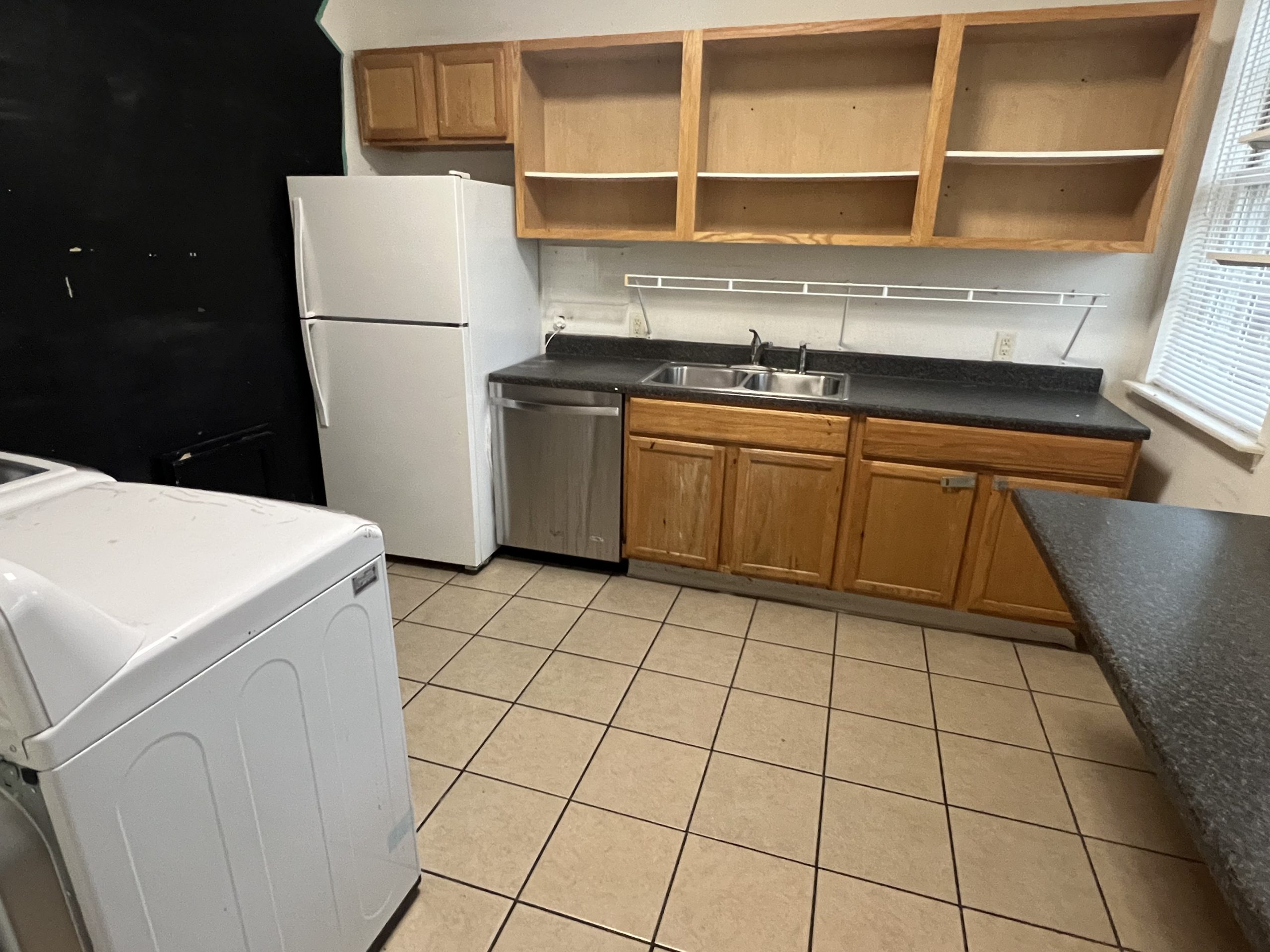 390 Vineyard Way, West Grove, PA 19390 Zommick McMahon Commercial