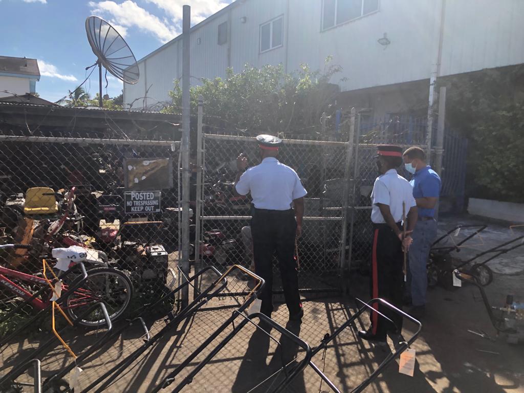 Police conduct walkabout in Kemp road area ZNS BAHAMAS