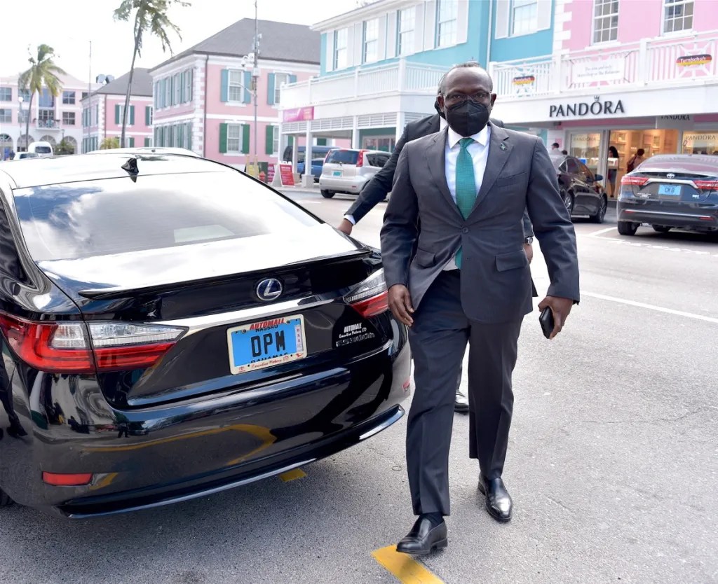 Prime Minister and DPM Arrive for Meeting ZNS BAHAMAS