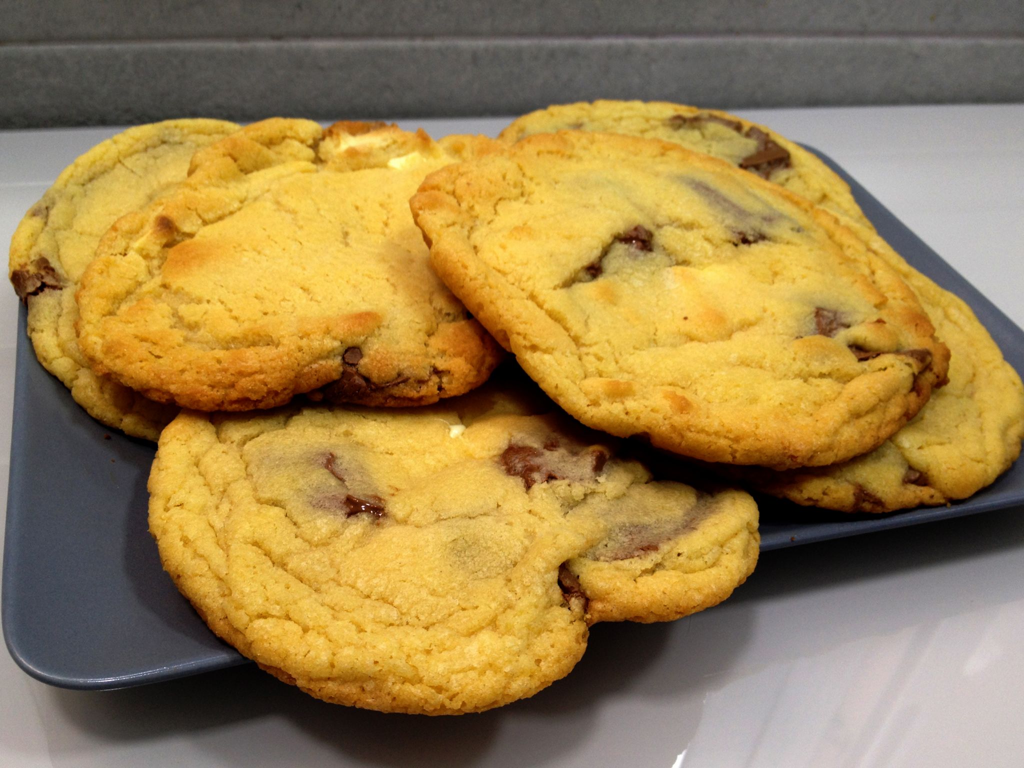 Tanya Burr's White & Milk Chocolate Cookies — Zoel Hernández