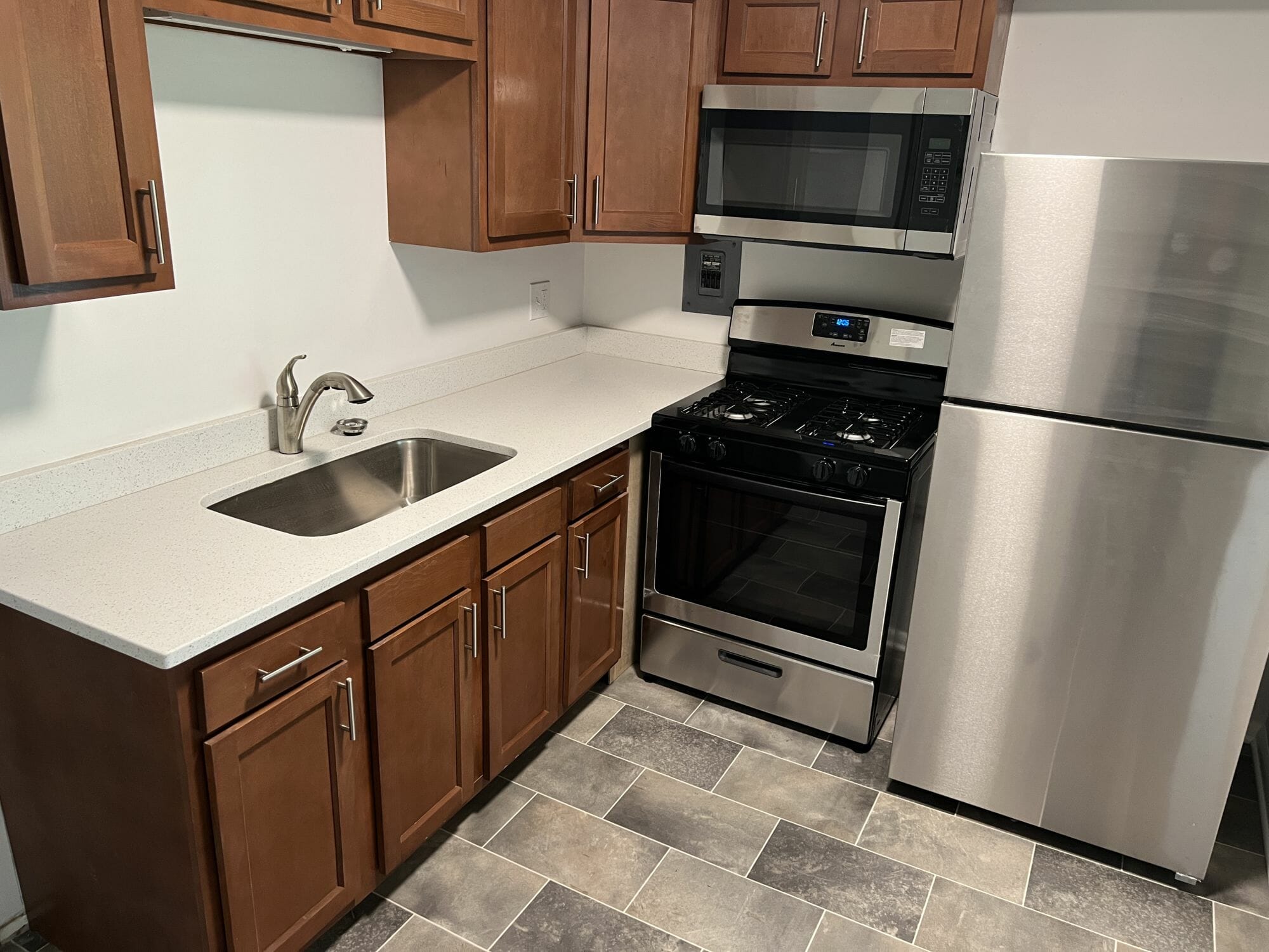 1200 E. Singer Cr. 67 at The Riverwood Apartments Zolper Property