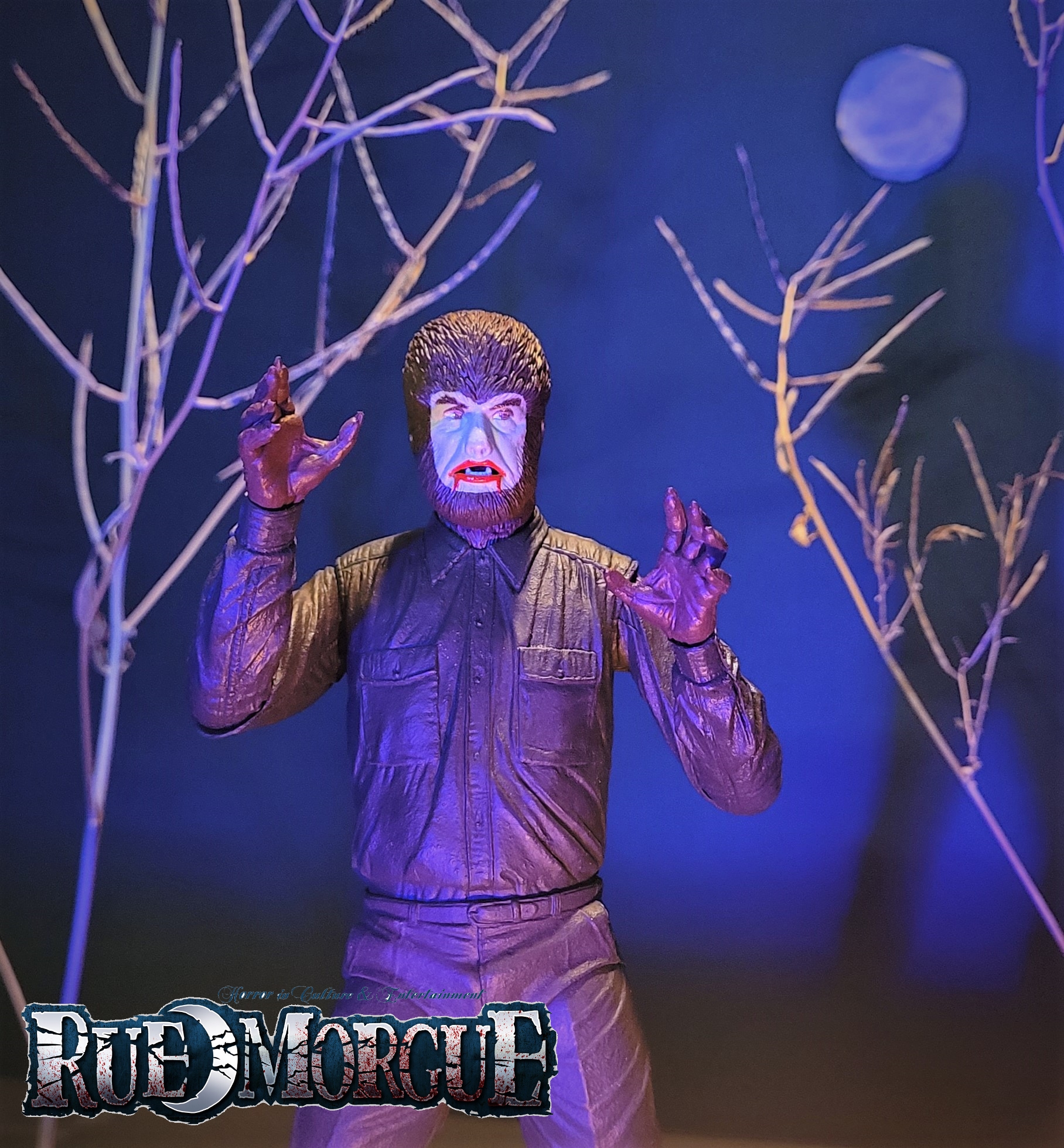 NECA's Retro GlowintheDark Universal Monsters Figures