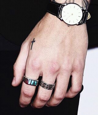Top 5: Tatuagens Harry Styles – Zombie Fashion Society 378_x_320_jpg