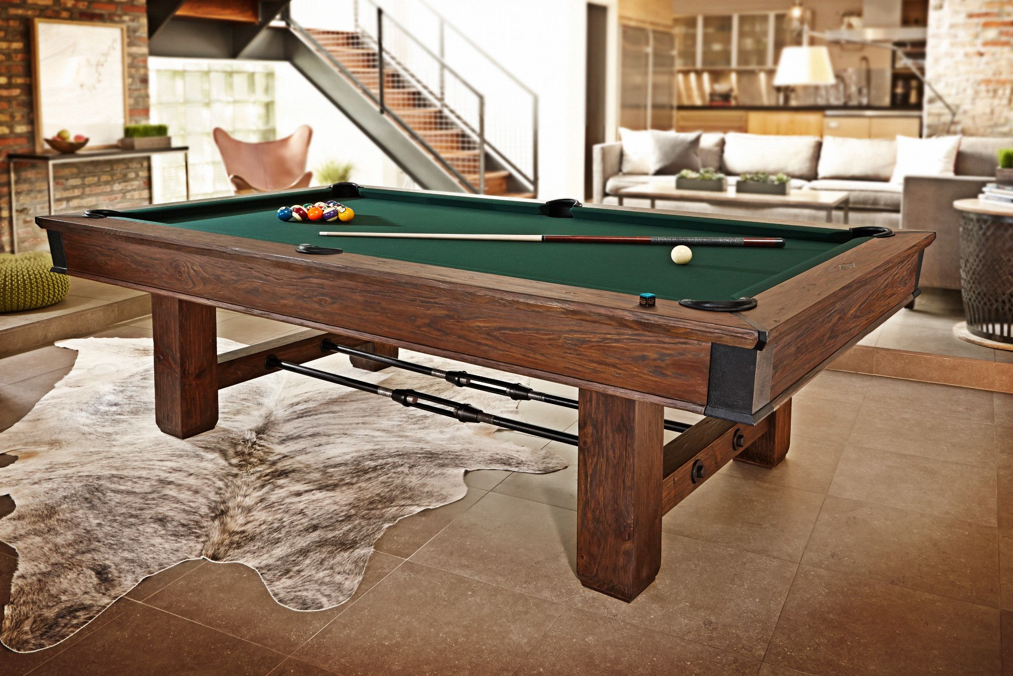 What to look for in a folding pool table. ZOMG! Candy