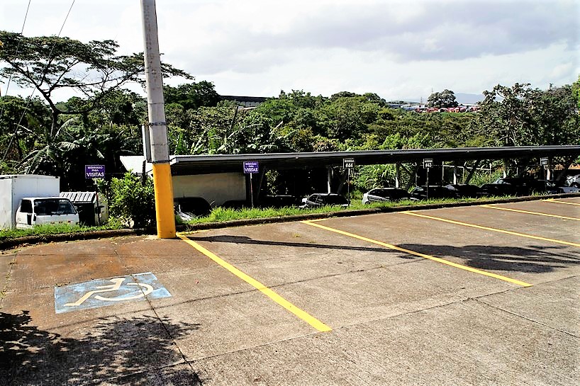 Alquiler de Ofibodega en Heredia. Los Lagos 284 m2.